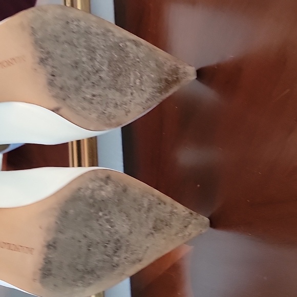 Manolo Blahnik kitten heels - Picture 8 of 8